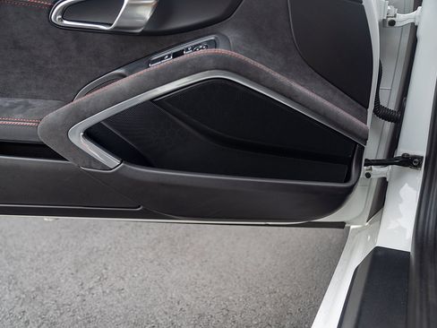 Certified 2015 Porsche 911 GT3 RWD image 17
