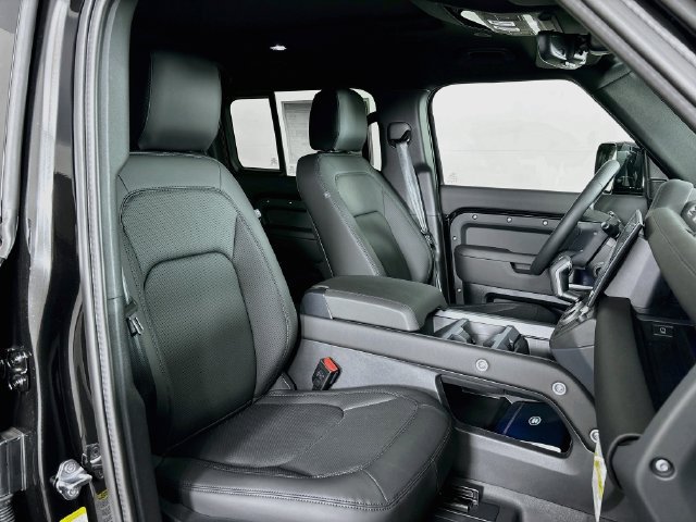 New 2026 Land Rover Defender 110 X-Dynamic SE AWD/4WD image 25