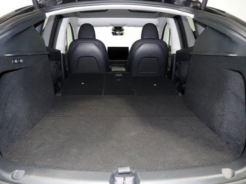 Used 2025 Tesla Model Y Performance image 41