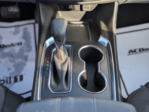 Used 2023 Chevrolet Traverse LT image 26