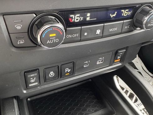 Used 2024 Nissan Frontier SL w/ Technology Package image 20