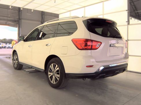 Used 2020 Nissan Pathfinder SL AWD/4WD image 6