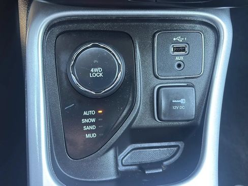 Used 2019 Jeep Compass Sport AWD/4WD image 11