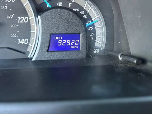 Used 2012 Toyota Camry SE FWD image 23