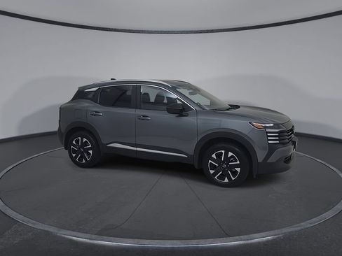 Used 2026 Nissan Kicks SV w/ SV Premium Package AWD/4WD image 2