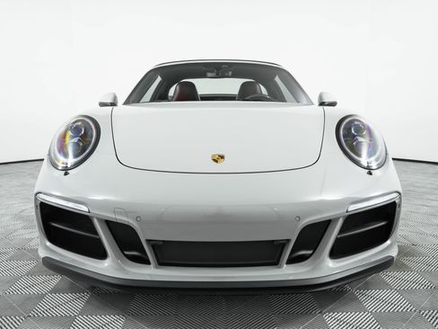Used 2018 Porsche 911 Targa 4 GTS image 3