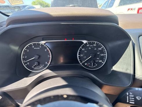Used 2021 Nissan Rogue SV AWD/4WD image 33