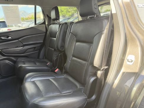 Used 2019 GMC Acadia SLT AWD/4WD image 15