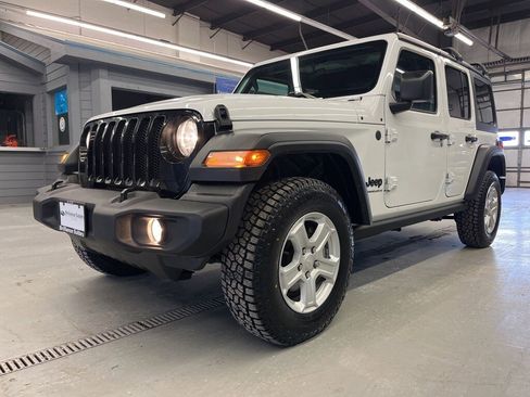 Used 2023 Jeep Wrangler Unlimited Sport image 3