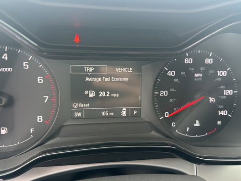 Used 2025 Chevrolet Trax LS w/ LS Convenience Package image 21