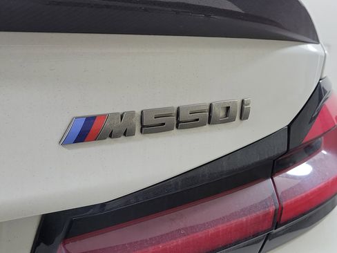 Used 2022 BMW M550i xDrive w/ Executive Package image 7