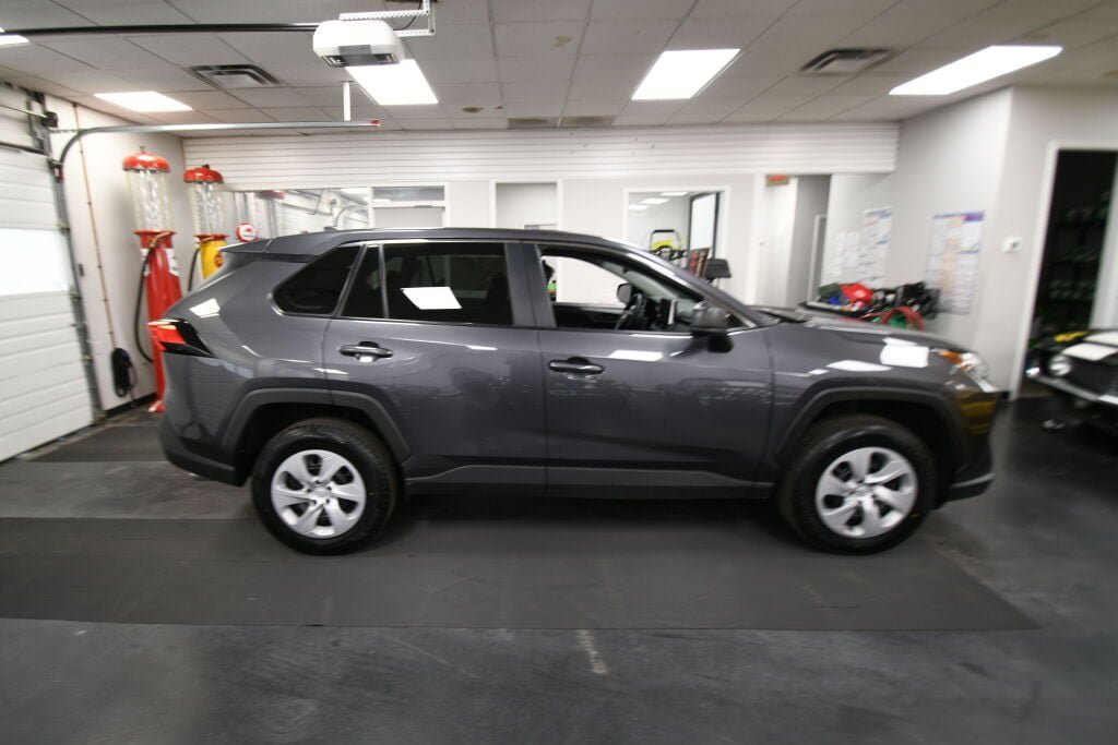 Certified 2025 Toyota RAV4 LE AWD/4WD image 8