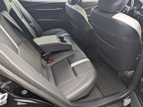 Used 2025 Toyota Camry SE image 14