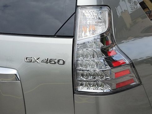 Used 2023 Lexus GX 460 Premium w/ Premium Package AWD/4WD image 36