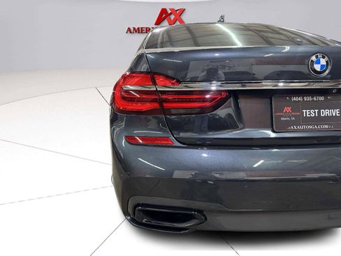 Used 2016 BMW 750i RWD image 13