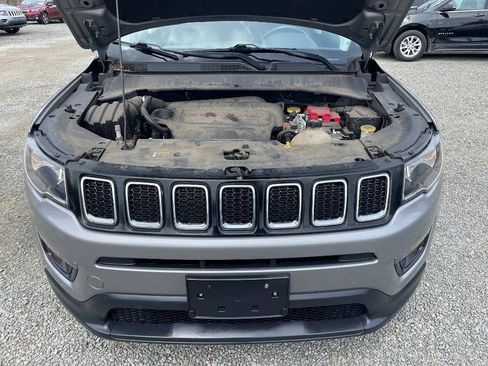 Used 2019 Jeep Compass Latitude w/ Popular Equipment Group AWD/4WD image 24