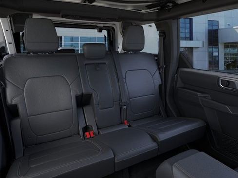 New 2025 Ford Bronco Badlands image 11