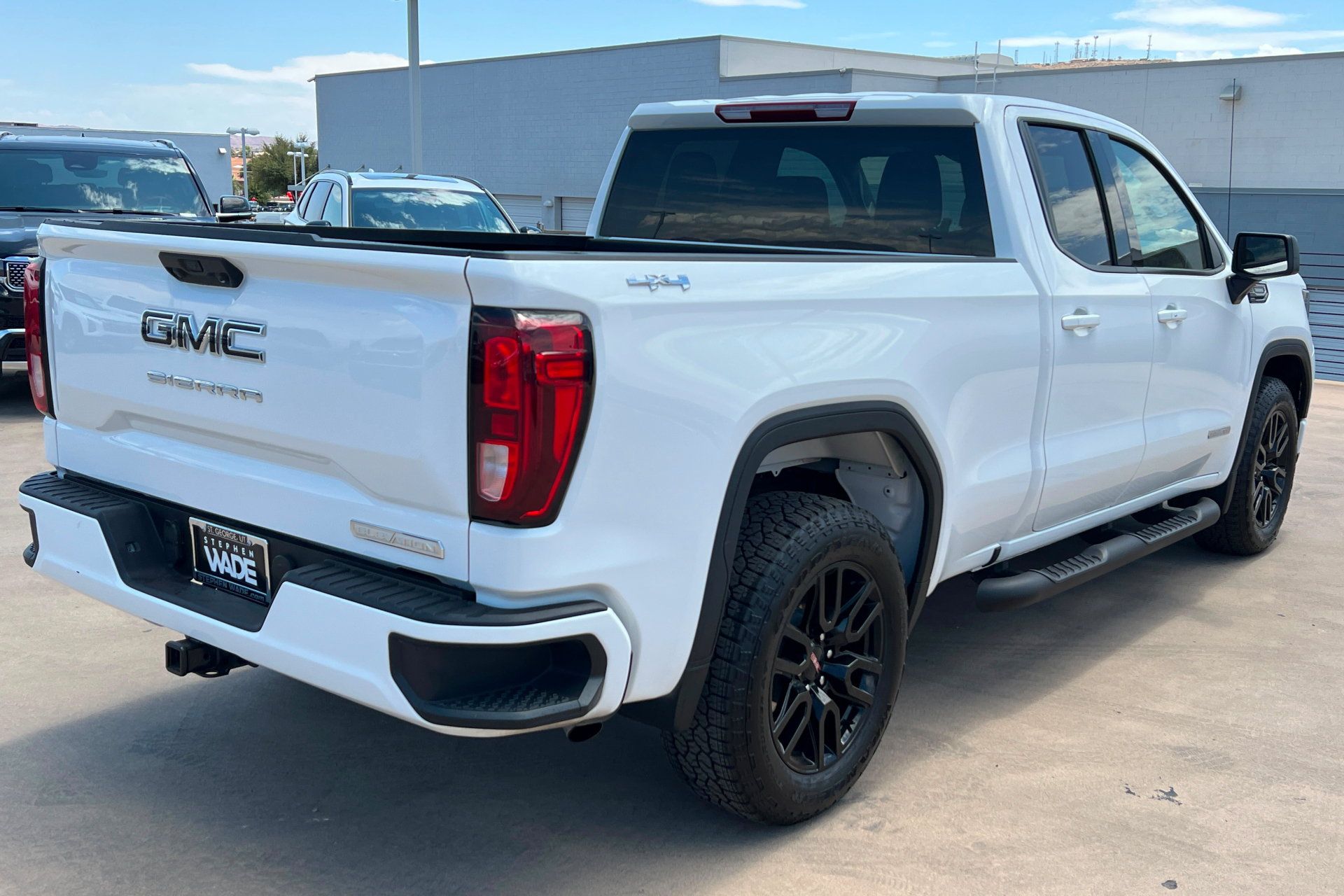 Used 2026 GMC Sierra 1500 Elevation w/ Elevation Select Package AWD/4WD image 6