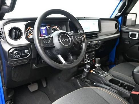 Used 2025 Jeep Gladiator Sport AWD/4WD image 20