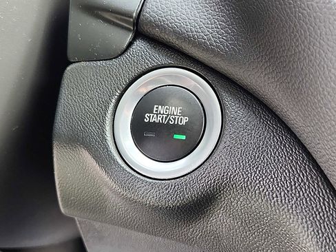 Used 2023 Chevrolet Equinox LT image 23