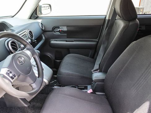 Used 2008 Scion xB FWD image 15