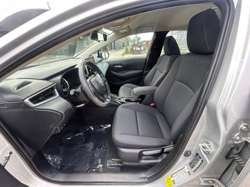 Used 2020 Toyota Corolla LE FWD image 9