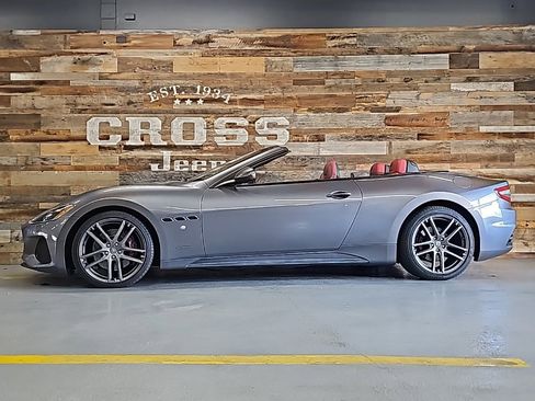 Used 2018 Maserati GranTurismo Sport image 14