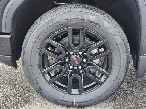 New 2026 GMC Sierra 1500 Elevation image 7
