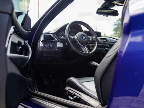 Used 2020 BMW M4 Coupe RWD image 29