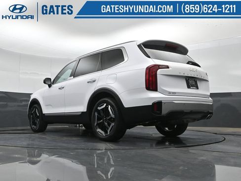 Used 2024 Kia Telluride S w/ S Sunroof Package FWD image 48