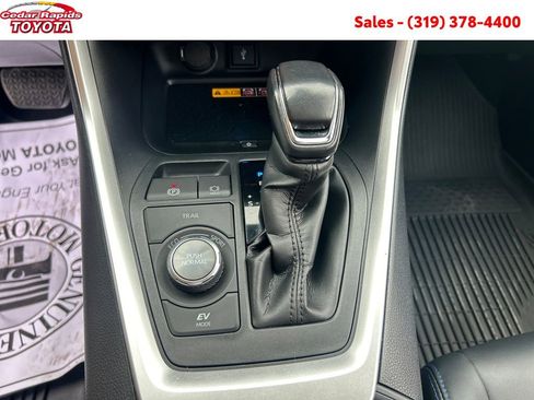 Certified 2022 Toyota RAV4 XSE image 23