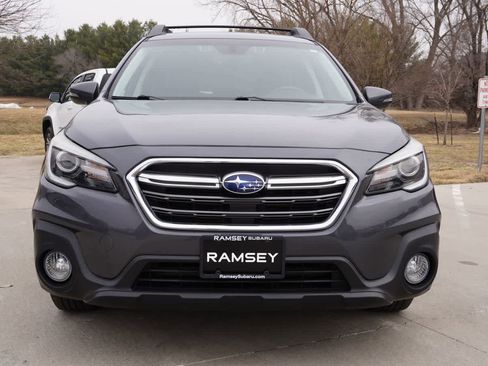 Used 2018 Subaru Outback 3.6R Limited image 9