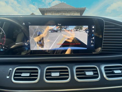 Used 2024 Mercedes-Benz GLE 350 4MATIC image 12