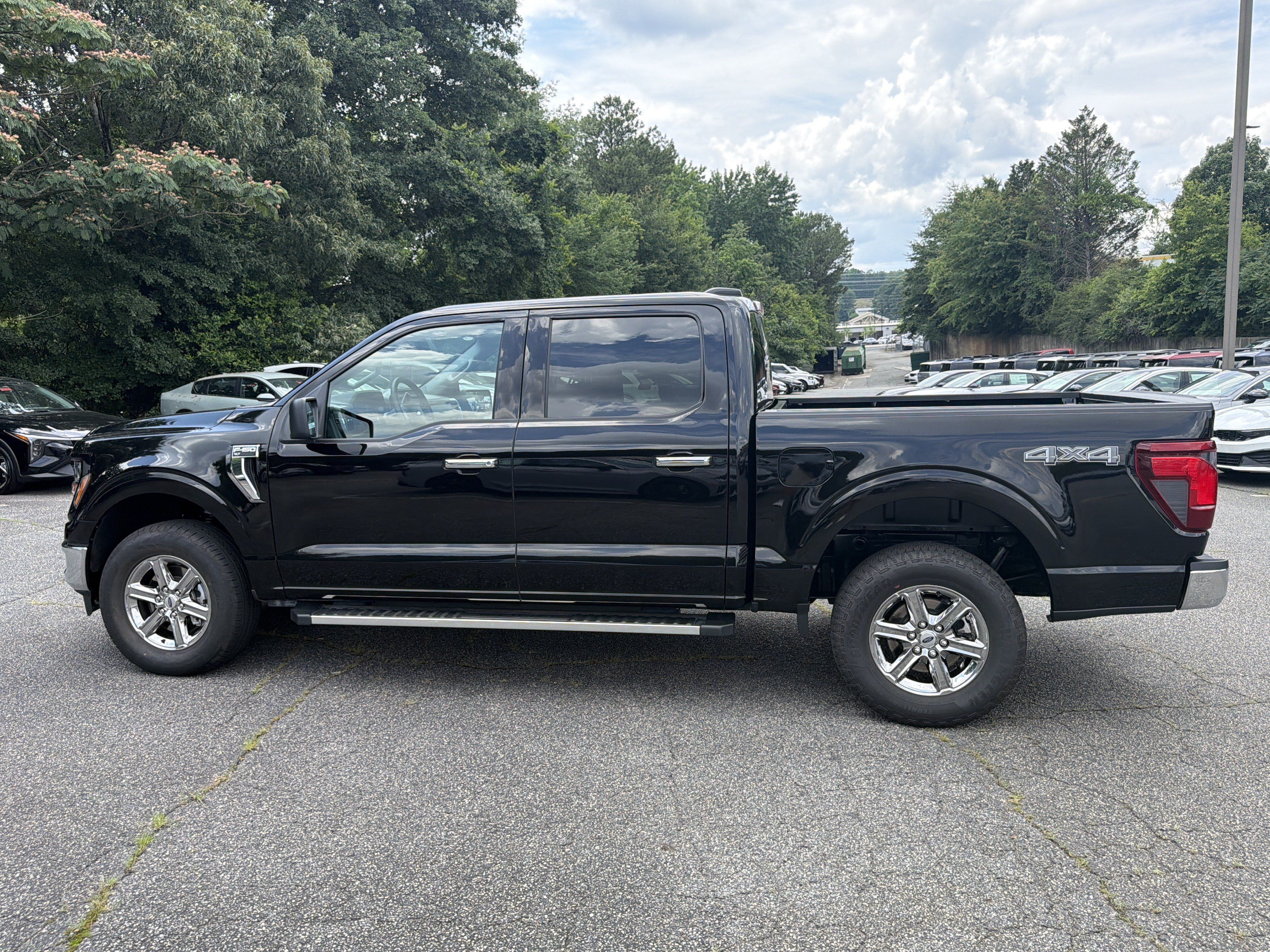 Used 2025 Ford F150 XLT w/ Equipment Group 301A Standard AWD/4WD image 4