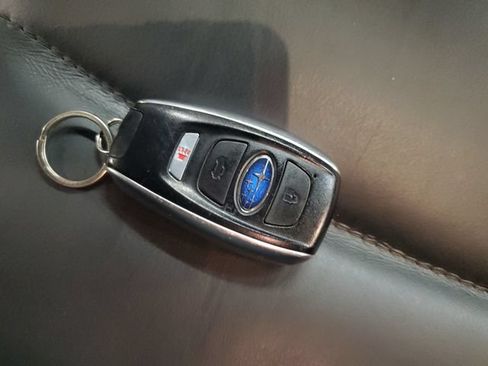 Used 2017 Subaru Crosstrek 2.0i Limited AWD/4WD image 30