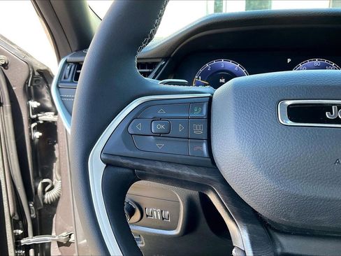 New 2026 Jeep Grand Cherokee L Limited AWD/4WD image 30