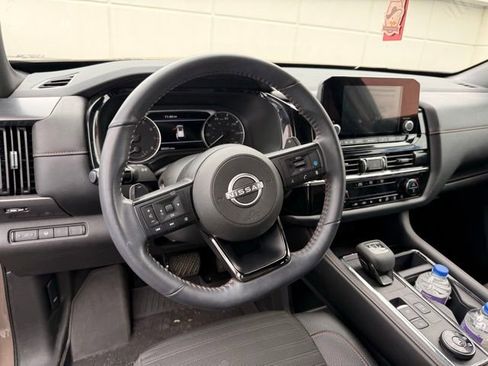 Used 2024 Nissan Pathfinder Rock Creek AWD/4WD image 6