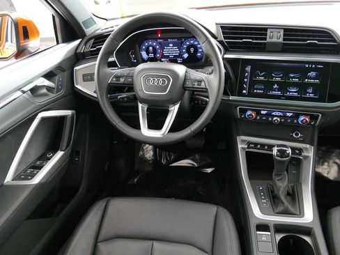 Used 2025 Audi Q3 2.0T Premium image 6