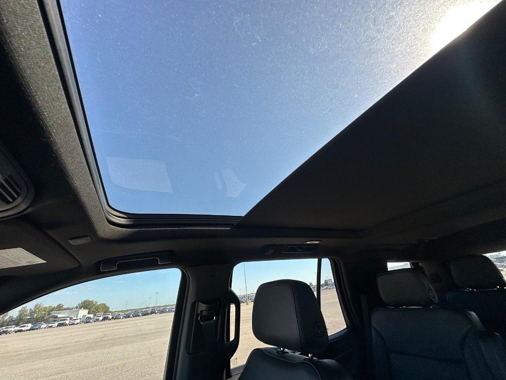 Used 2021 GMC Yukon Denali w/ Denali Premium Package RWD image 22