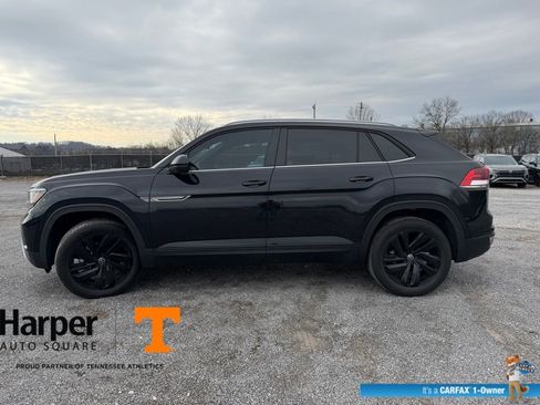 Used 2023 Volkswagen Atlas Cross Sport SE w/ Black Wheel Package image 2