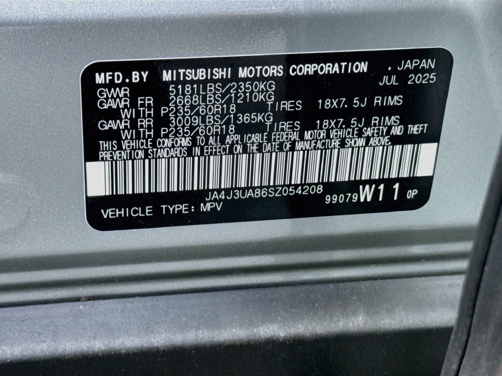 Used 2025 Mitsubishi Outlander ES FWD image 34