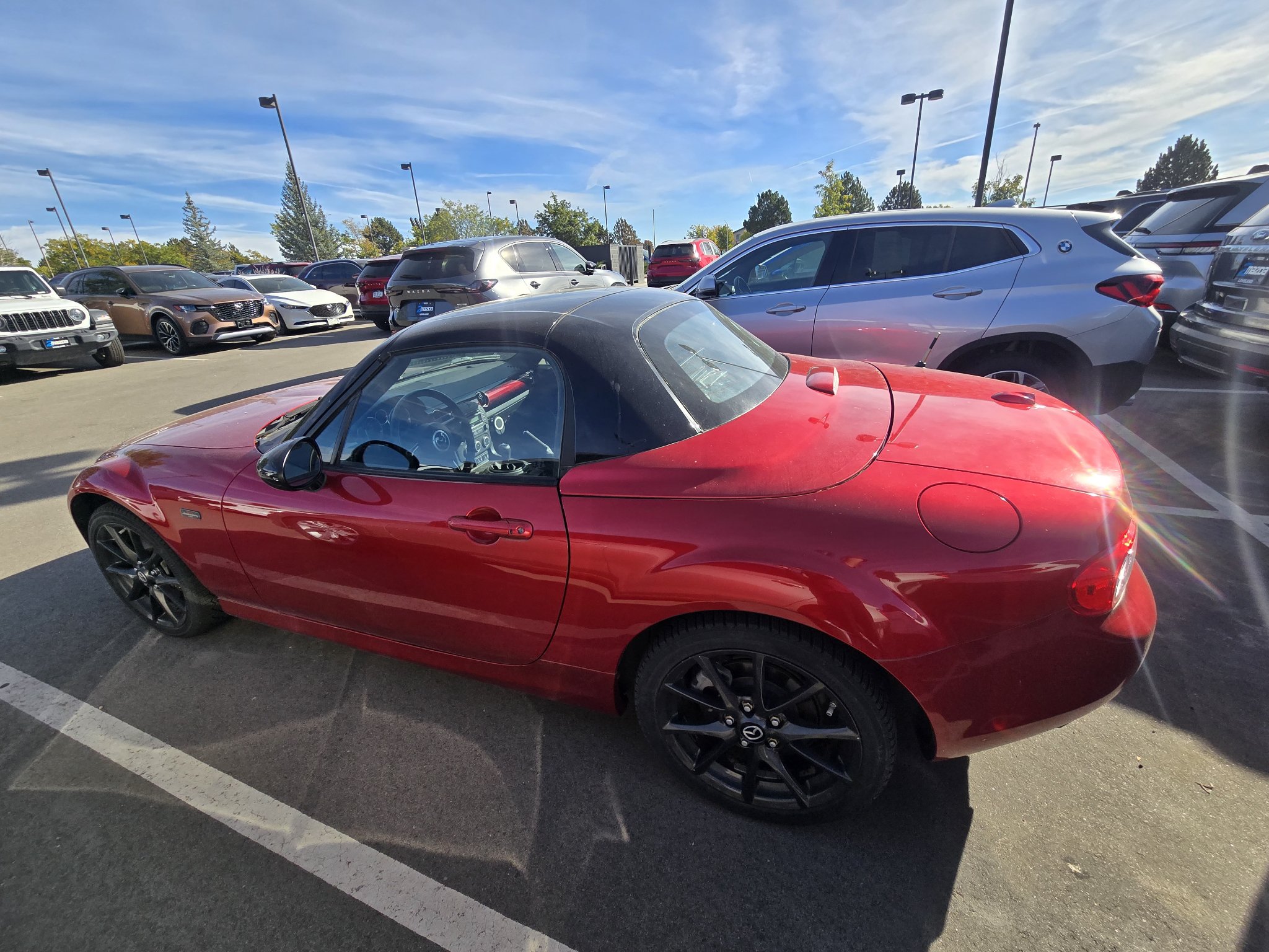 Used 2015 MAZDA MX-5 Miata 25th Anniversary Edition w/ Appearance Package RWD image 2