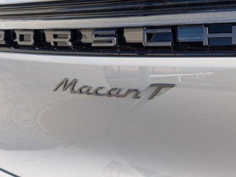 New 2026 Porsche Macan Turbo image 29