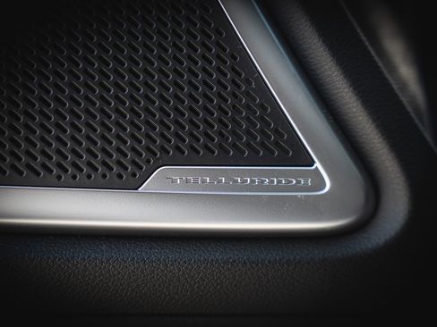 Used 2023 Kia Telluride S image 27