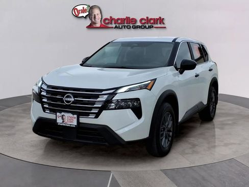 Used 2025 Nissan Rogue S FWD image 1