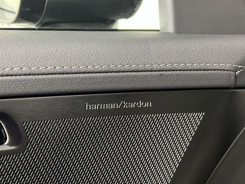 New 2026 Volvo XC90 B6 Ultra w/ Protection Package image 11