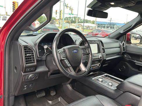 Used 2018 Ford Expedition Limited w/ Equipment Group 301A AWD/4WD image 60