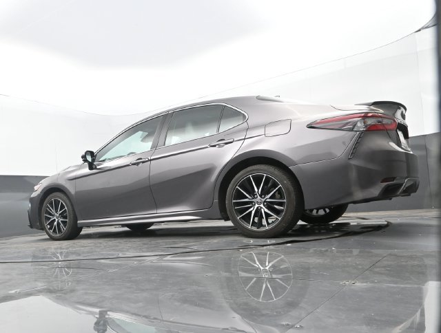 Used 2024 Toyota Camry SE FWD image 24