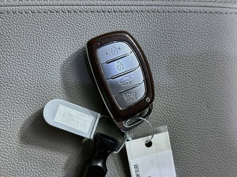 Used 2019 Hyundai Sonata Limited FWD image 32