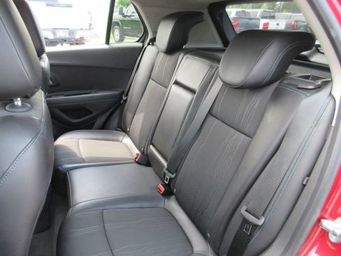 Used 2015 Chevrolet Trax LT w/ LT Sun and Sound Package AWD/4WD image 20